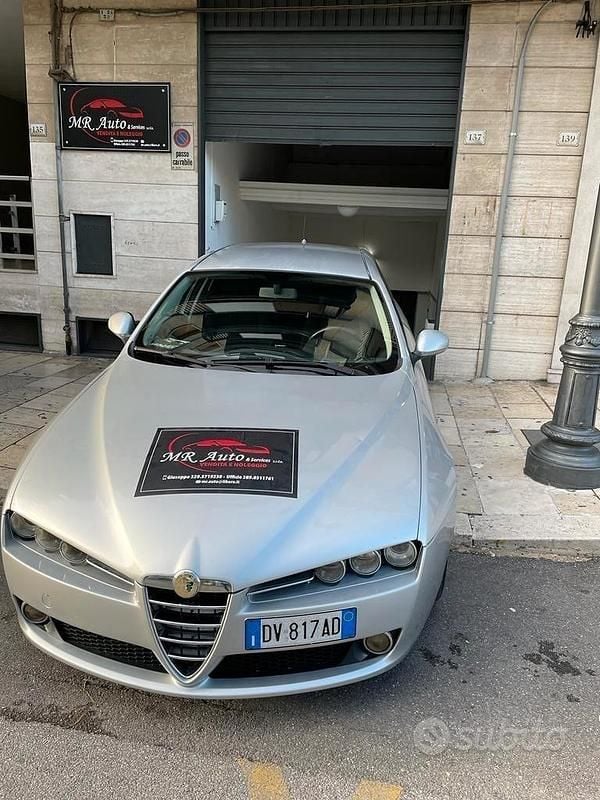 Usata Alfa Romeo 159 150 CV (110 kW) 2010 Grigio Station wagon