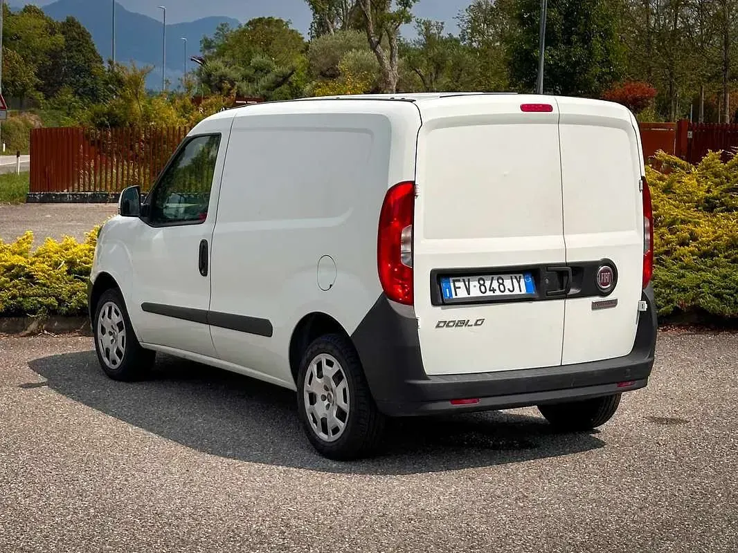 Usata Fiat Doblò 95 CV (69 kW) 2019 Bianco Monovolume