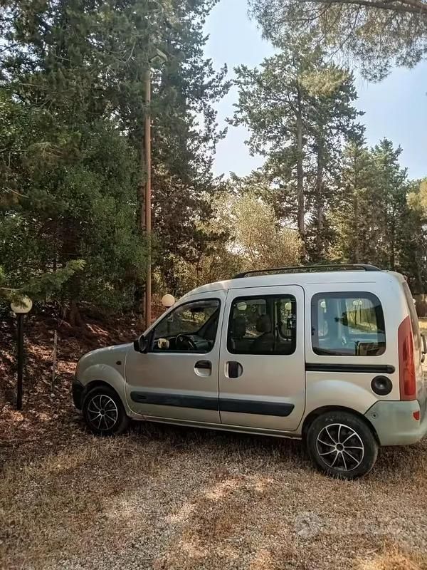 Usata Renault Kangoo 2002 Grigio Monovolume
