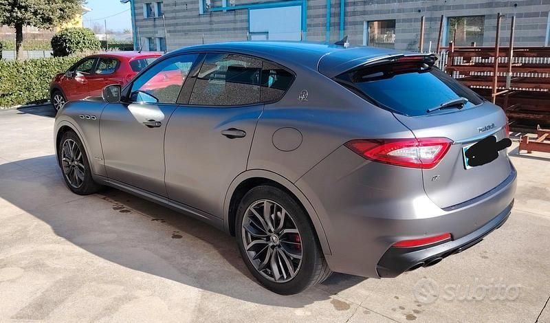 Usata Maserati Levante 250 CV (183 kW) 2020 Grigio SUV
