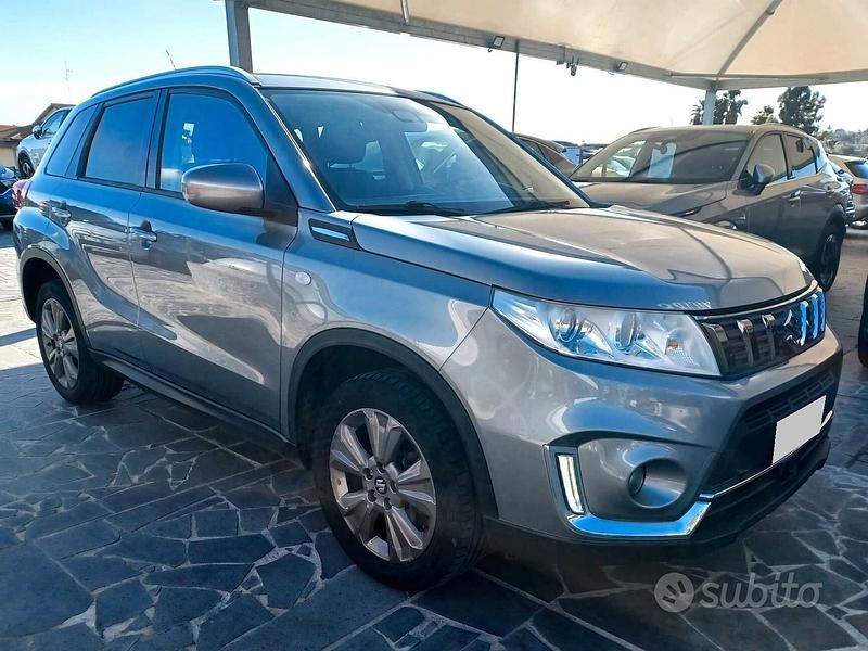 Usata Suzuki Vitara 111 CV (81 kW) 2019 Grigio SUV