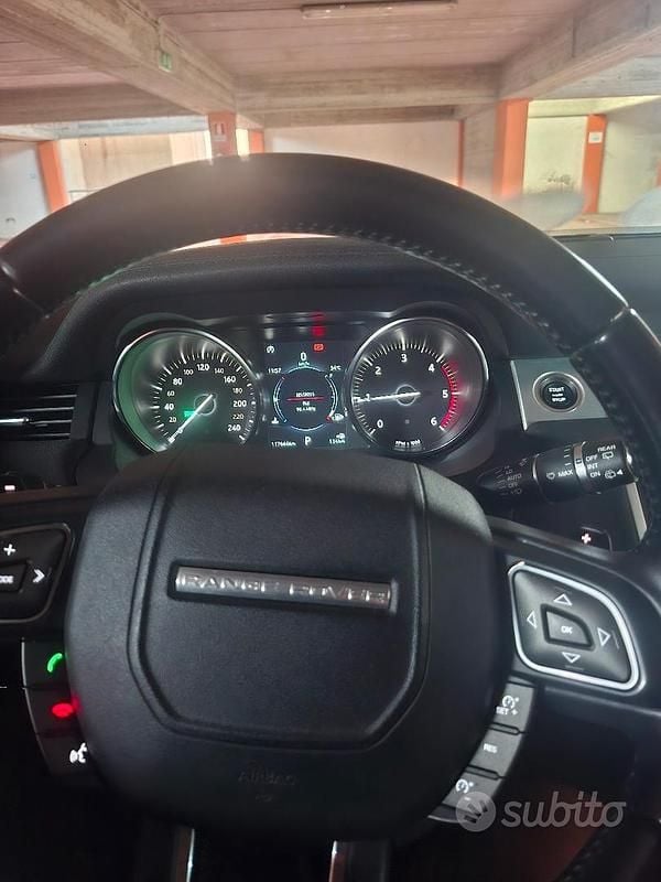 Usata Land Rover Range Rover evoque 150 CV (110 kW) 2018 Grigio SUV