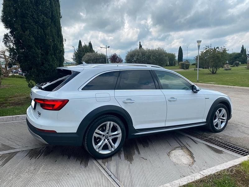 Usata Audi A4 Allroad Business 163 CV (119 kW) 2018 Bianco Station wagon