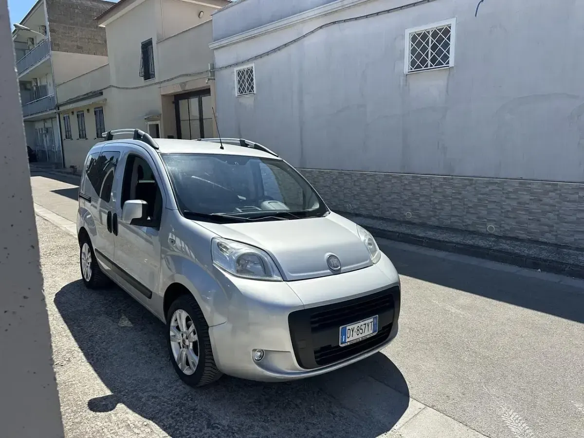 Usata Fiat Qubo Trekking 69 CV (50 kW) 2010 Grigio Monovolume