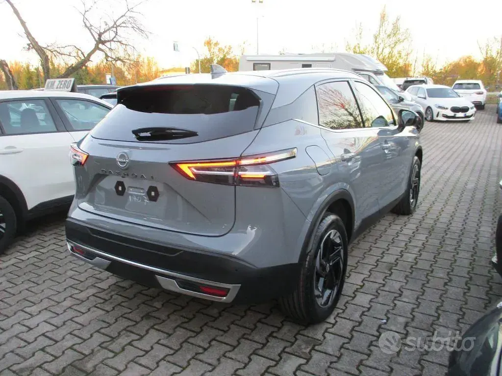 Nuova Nissan Qashqai N-Connecta 158 CV (116 kW) 2026 Grigio SUV