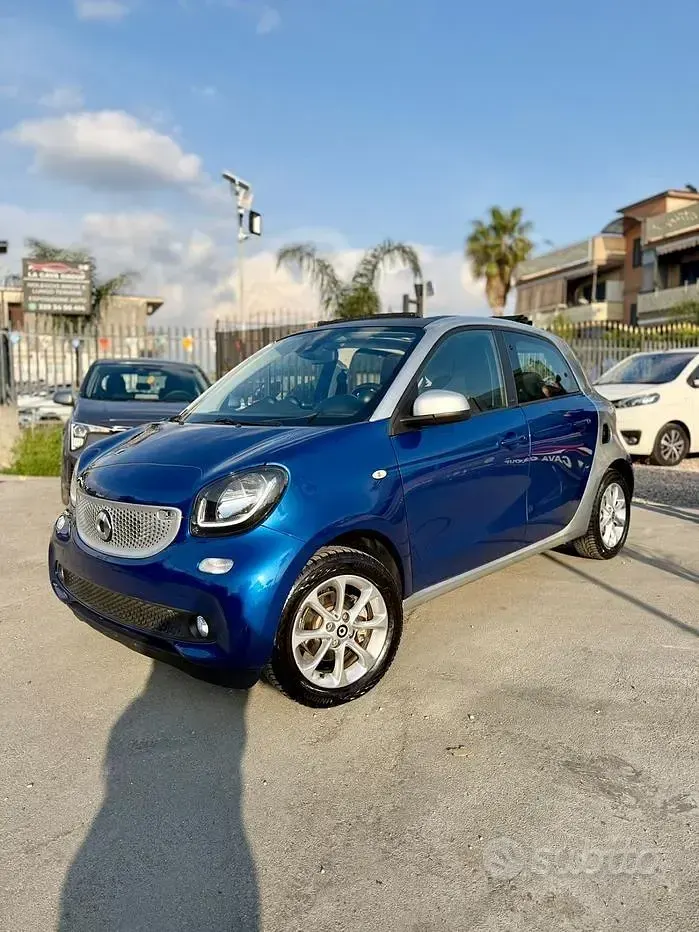 Usado Smart ForFour Passion 90 CV (66 kW) 2019 Azul Utilitario