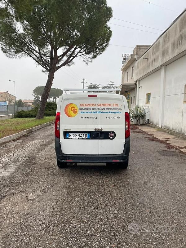 Usata Fiat Doblò 120 CV (88 kW) 2015 Bianco Monovolume