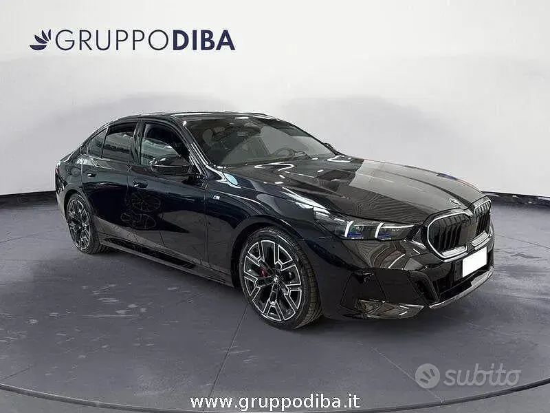Usata BMW 520 Efficient Dynamics 197 CV (144 kW) 2025 Nero Berlina