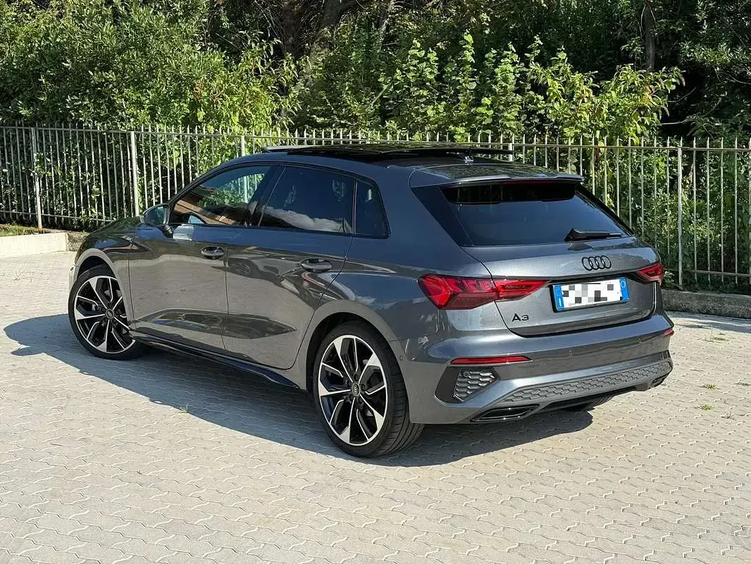 Usata Audi A3 Ambiente 150 CV (110 kW) 2024 Grigio Berlina