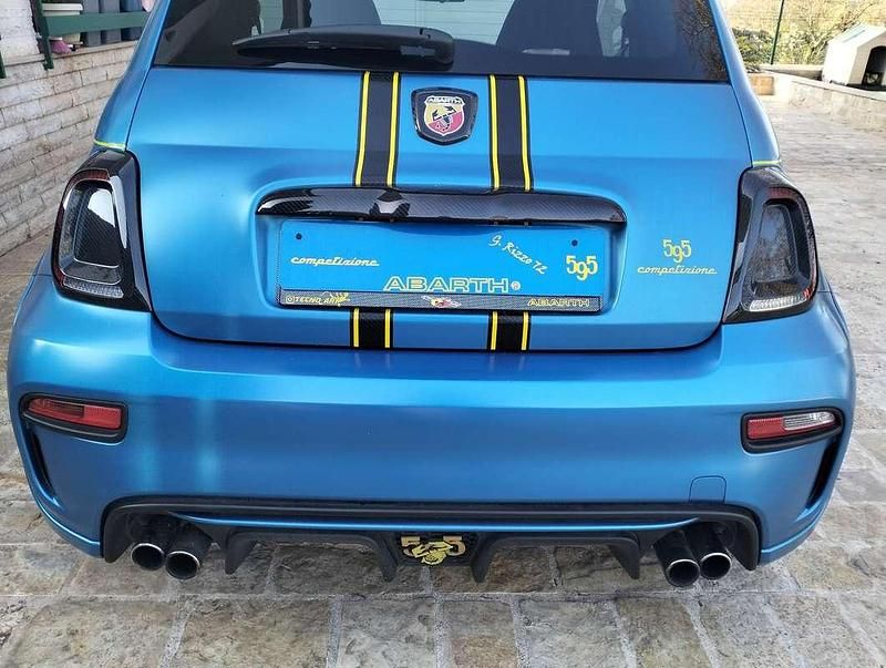 Usata Abarth 595 Competizione 179 CV (131 kW) 2021 Blu/azzurro Berlina