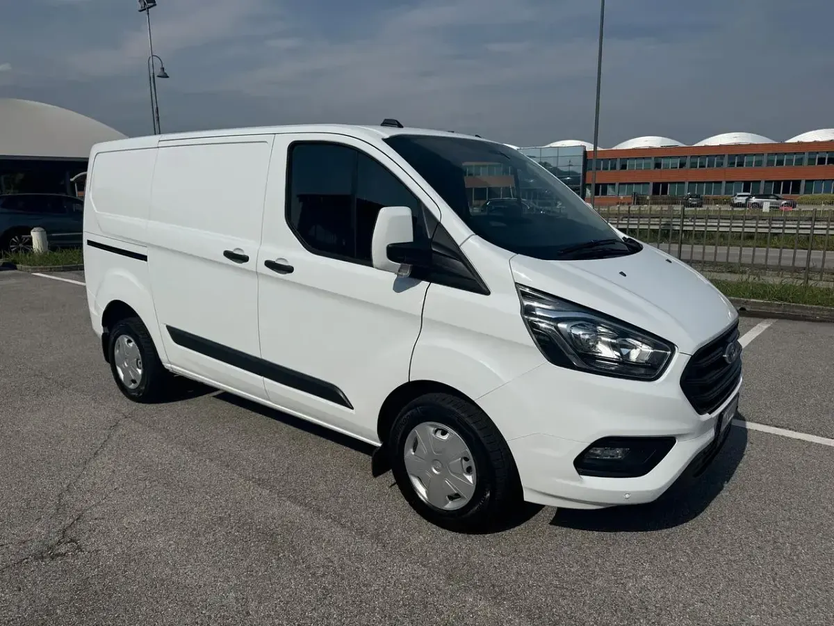 Usata Ford Transit Custom Trend 130 CV (95 kW) 2023 Bianco Furgone