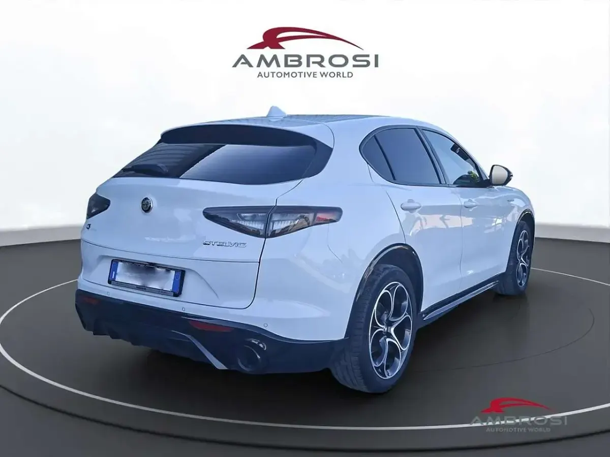 Occasion Alfa Romeo Stelvio Veloce 210 ch (154 kW) 2023 Blanc SUV