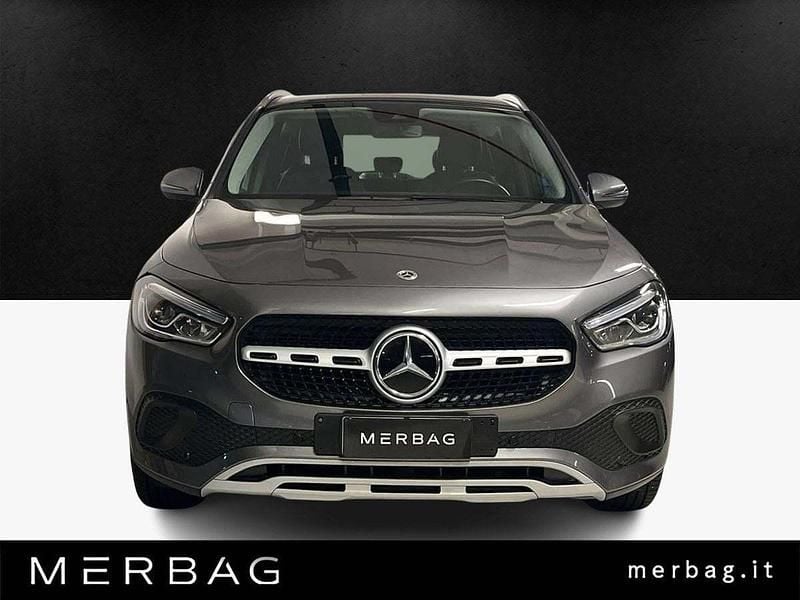 Usado Mercedes GLA200 Business 150 CV (110 kW) 2022 Gris SUV
