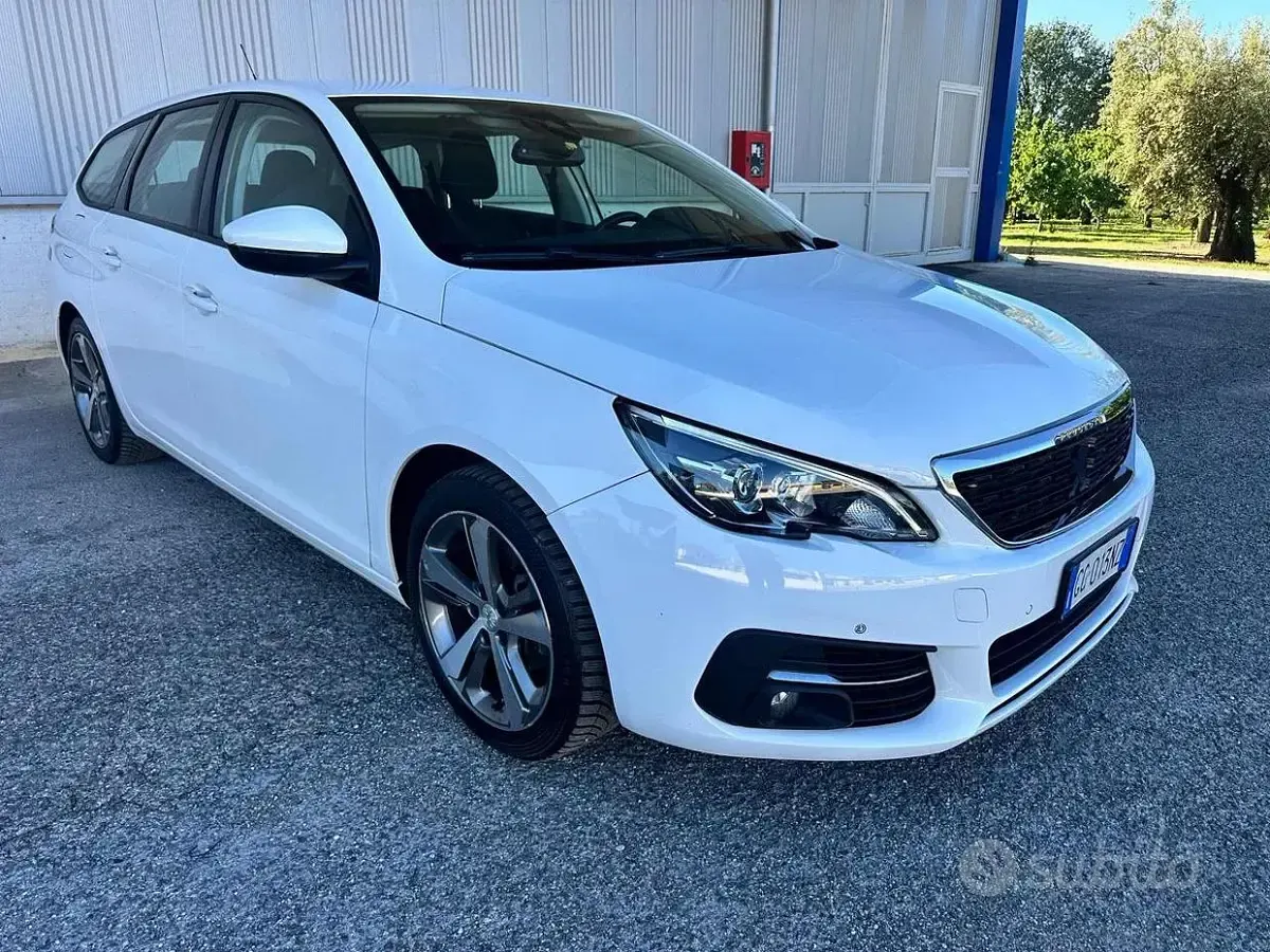 Usata Peugeot 308 Business-Line 116 CV (85 kW) 2020 Bianco Station wagon