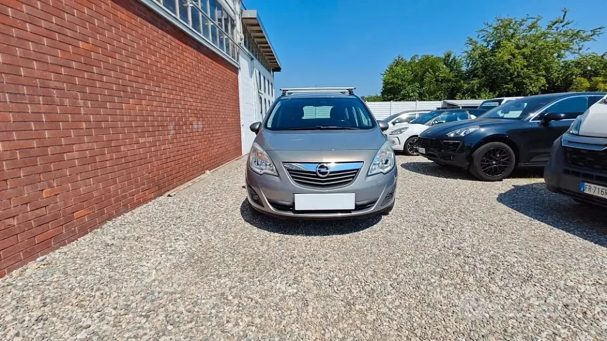 Usata Opel Meriva Cosmo 120 CV (88 kW) 2013 Beige Monovolume