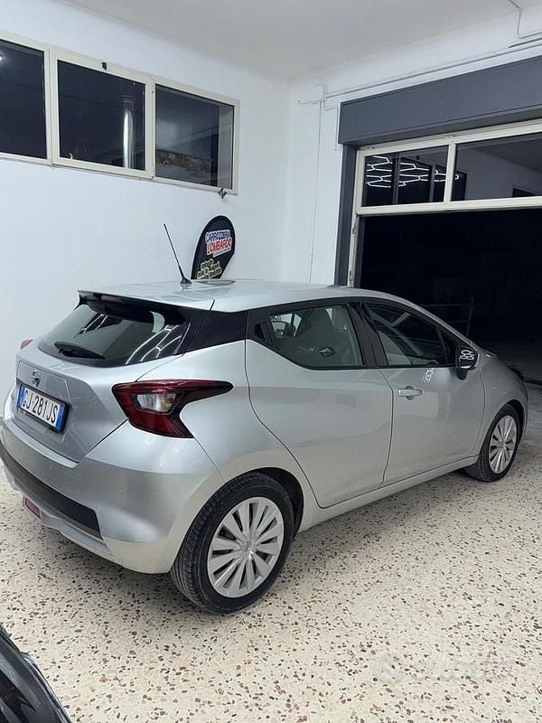 Usata Nissan Micra 92 CV (67 kW) 2022 Grigio Utilitaria