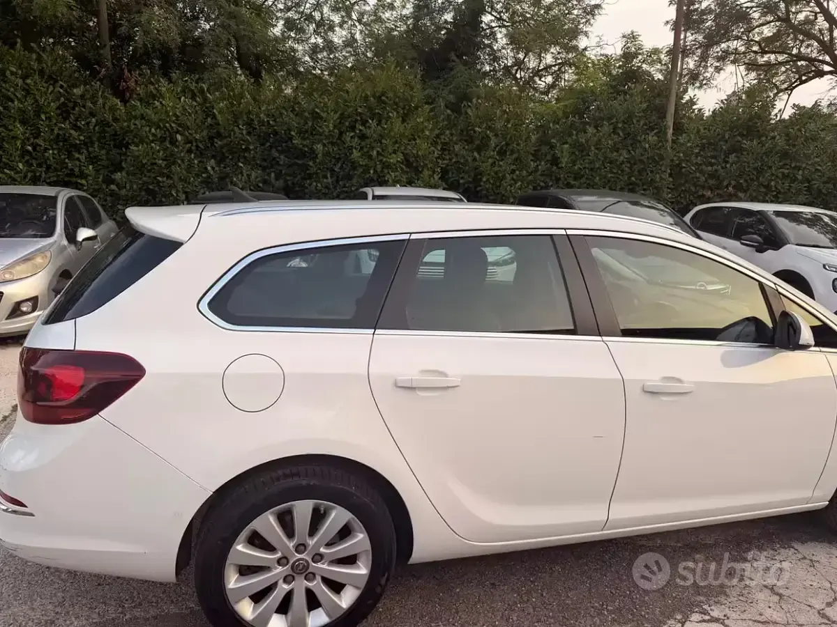 Usata Opel Astra Cosmo 110 CV (80 kW) 2016 Bianco Station wagon