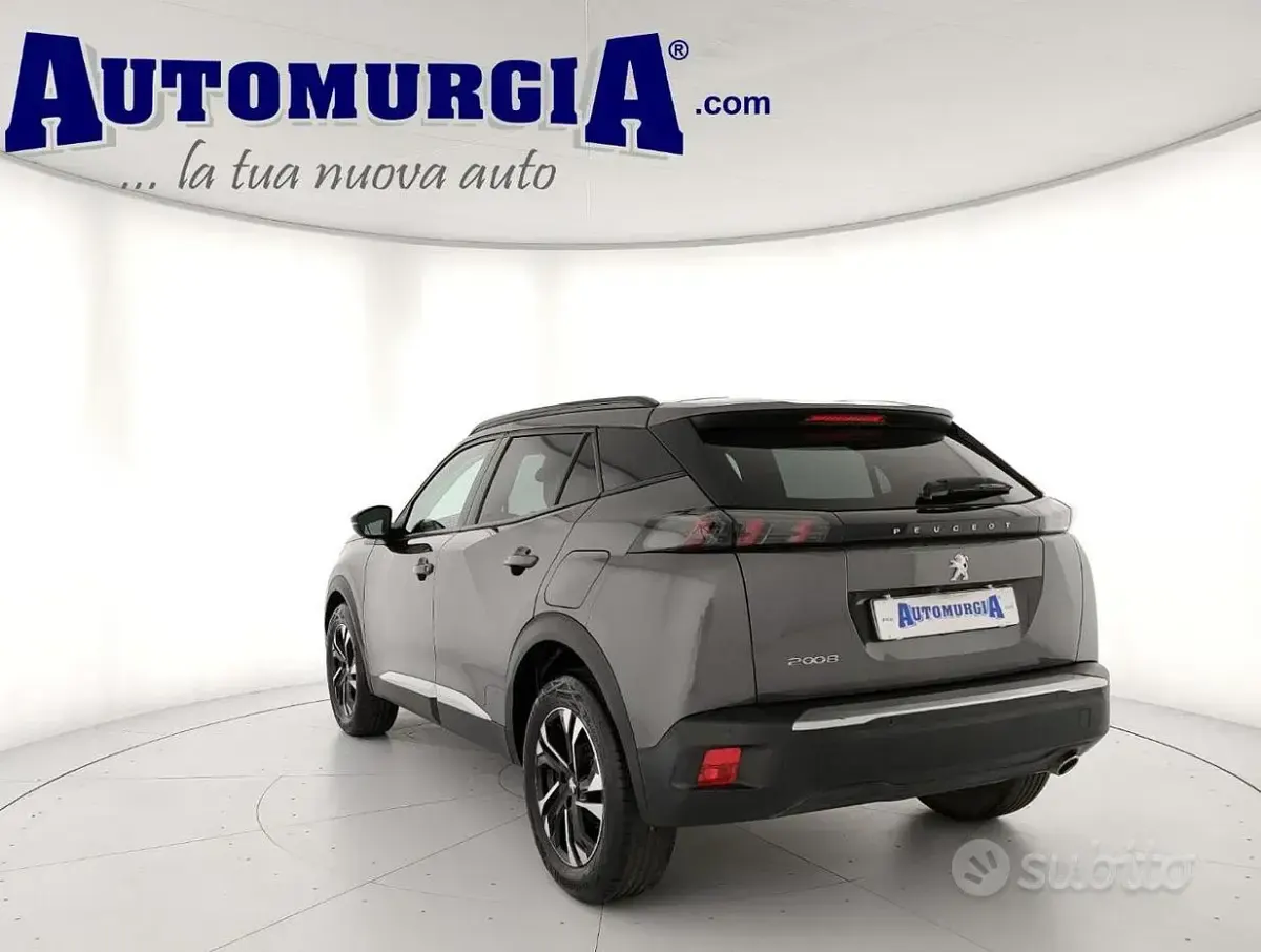 Usata Peugeot 2008 Allure 110 CV (80 kW) 2022 Grigio SUV
