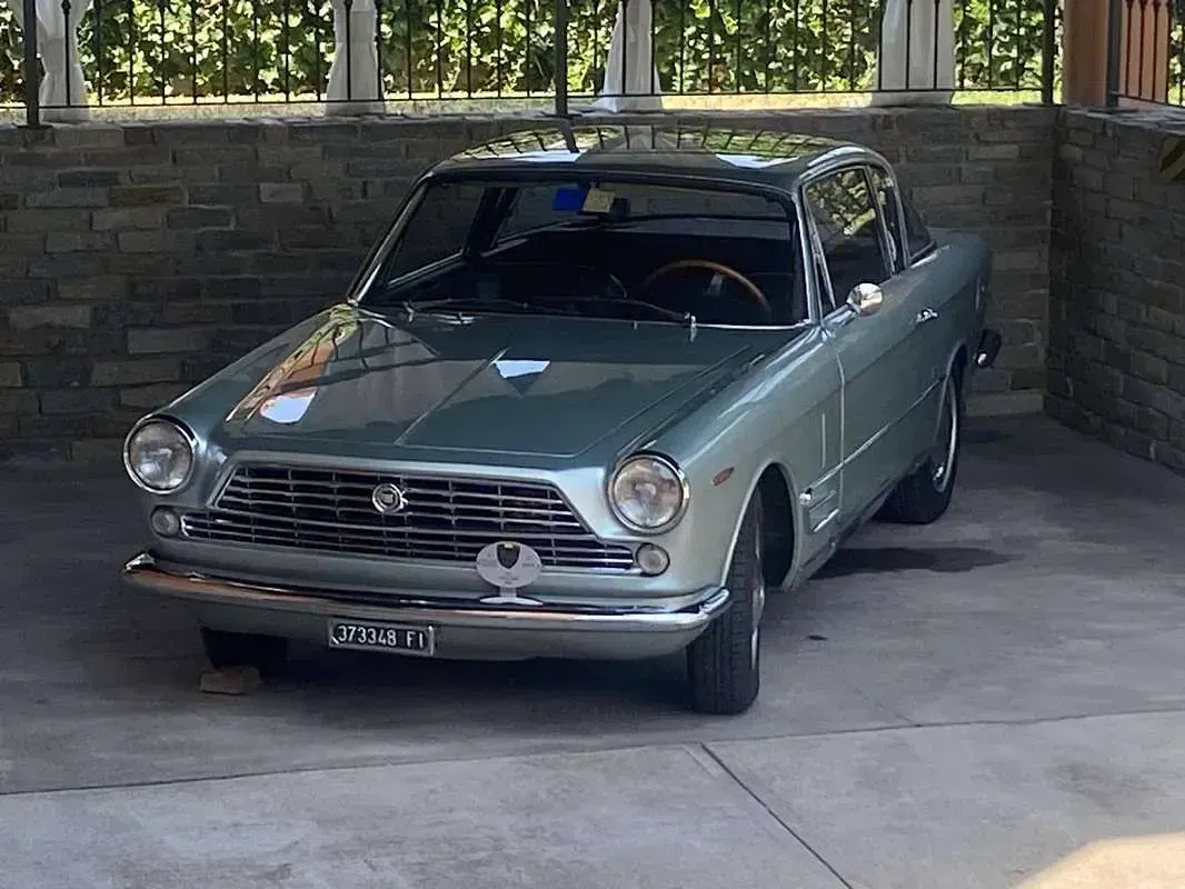 Usata Fiat 2300 S 131 CV (96 kW) 1967 Blu/azzurro Coupé