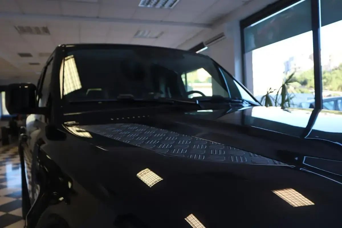 Usata Land Rover Defender S 199 CV (146 kW) 2024 Nero SUV