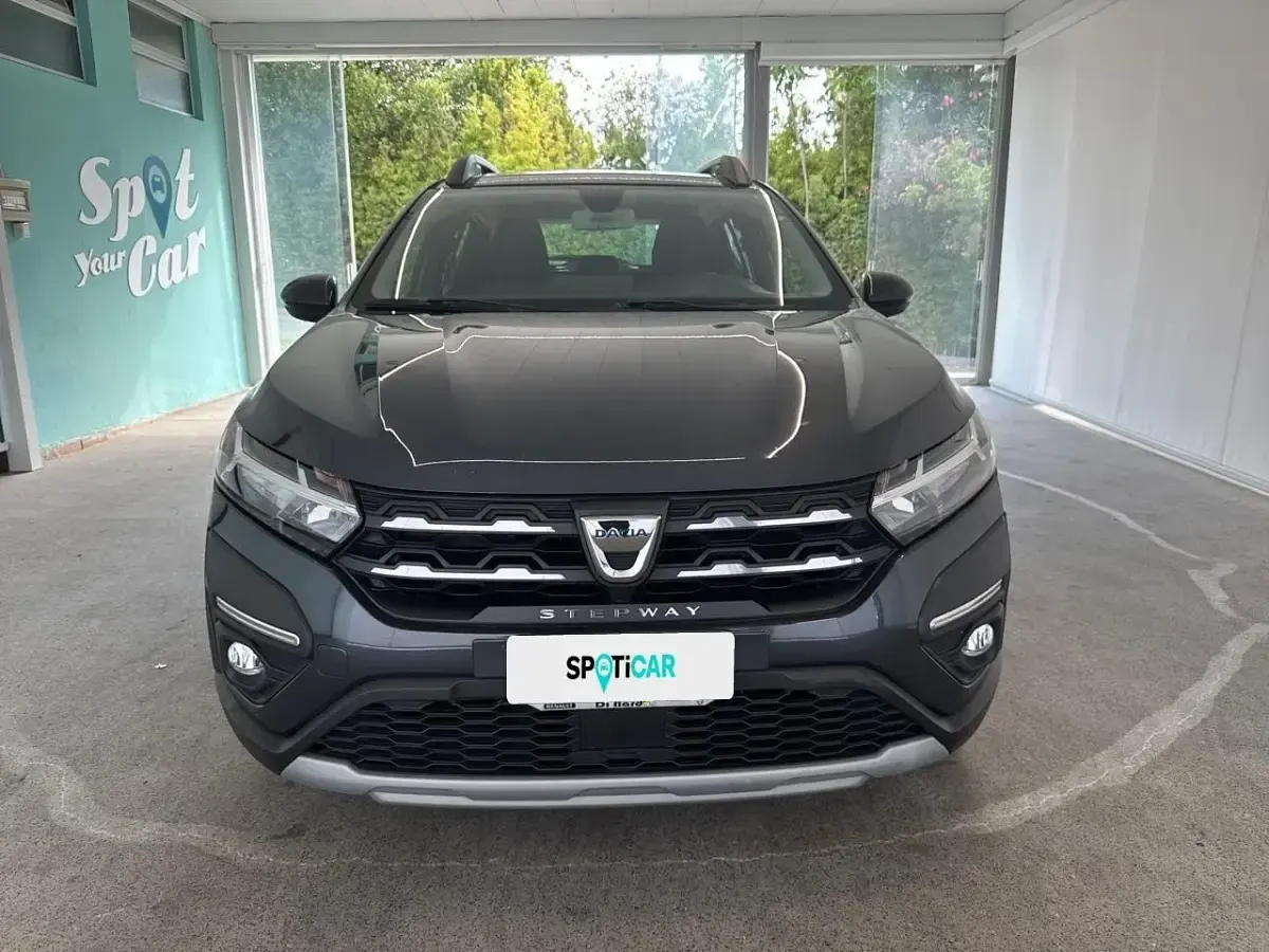 Usata Dacia Sandero Comfort 91 CV (66 kW) 2021 Nero Utilitaria