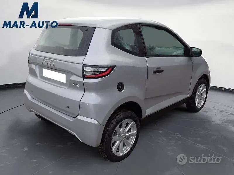 Nuova Aixam City 2026 Grigio Berlina