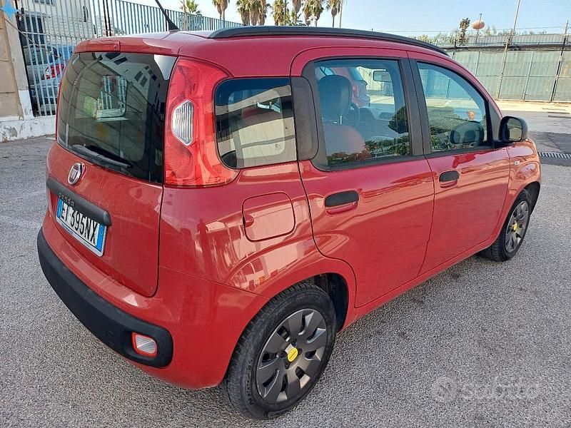 Usata Fiat Panda 69 CV (50 kW) 2014 Rosso Utilitaria