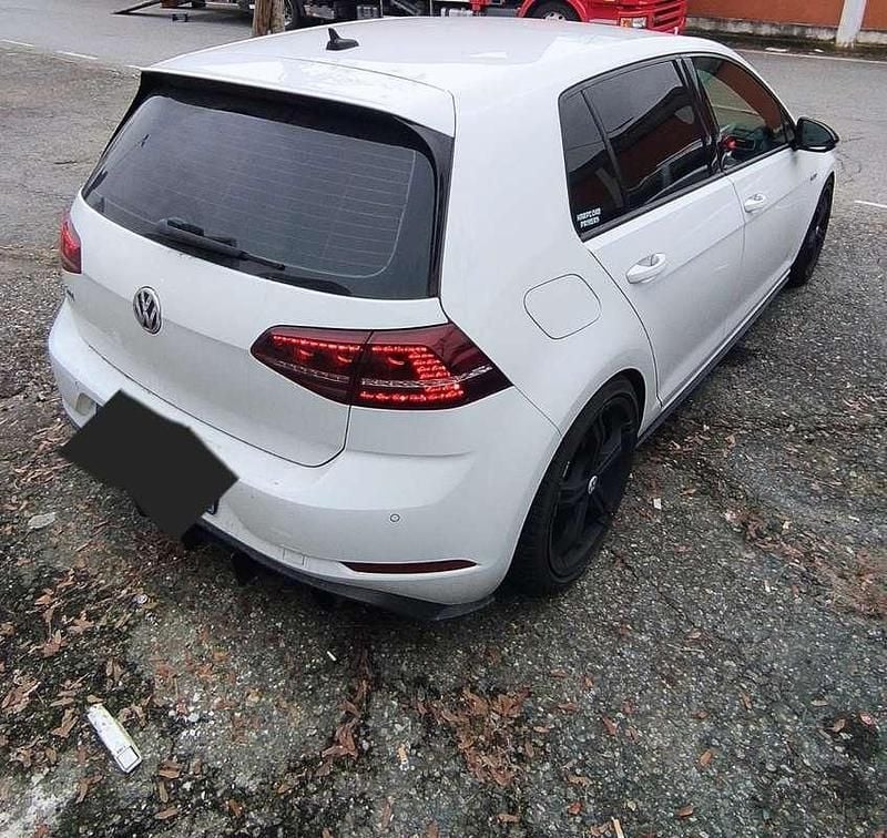 Usata VW Golf VII GTI 220 CV (161 kW) 2017 Berlina