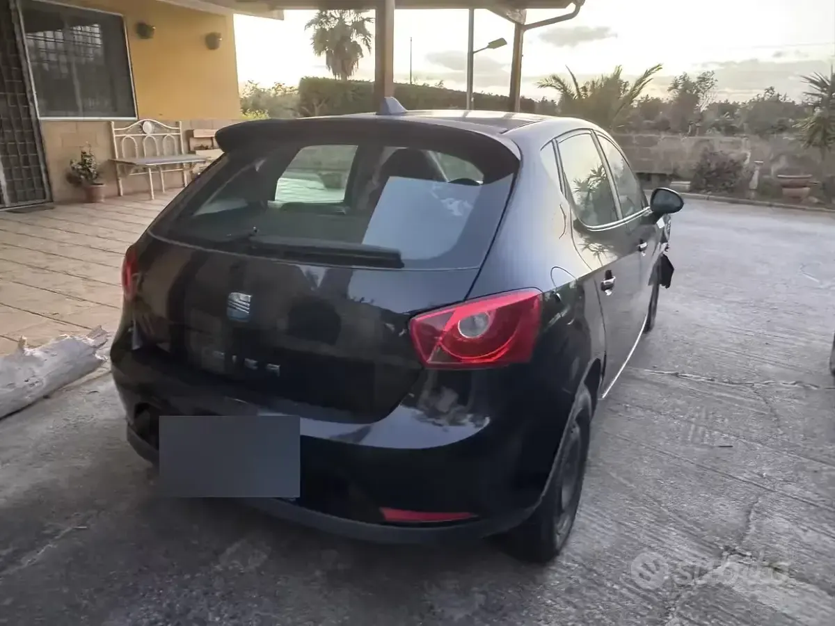Usata Seat Ibiza 85 CV (62 kW) 2009 Nero Berlina