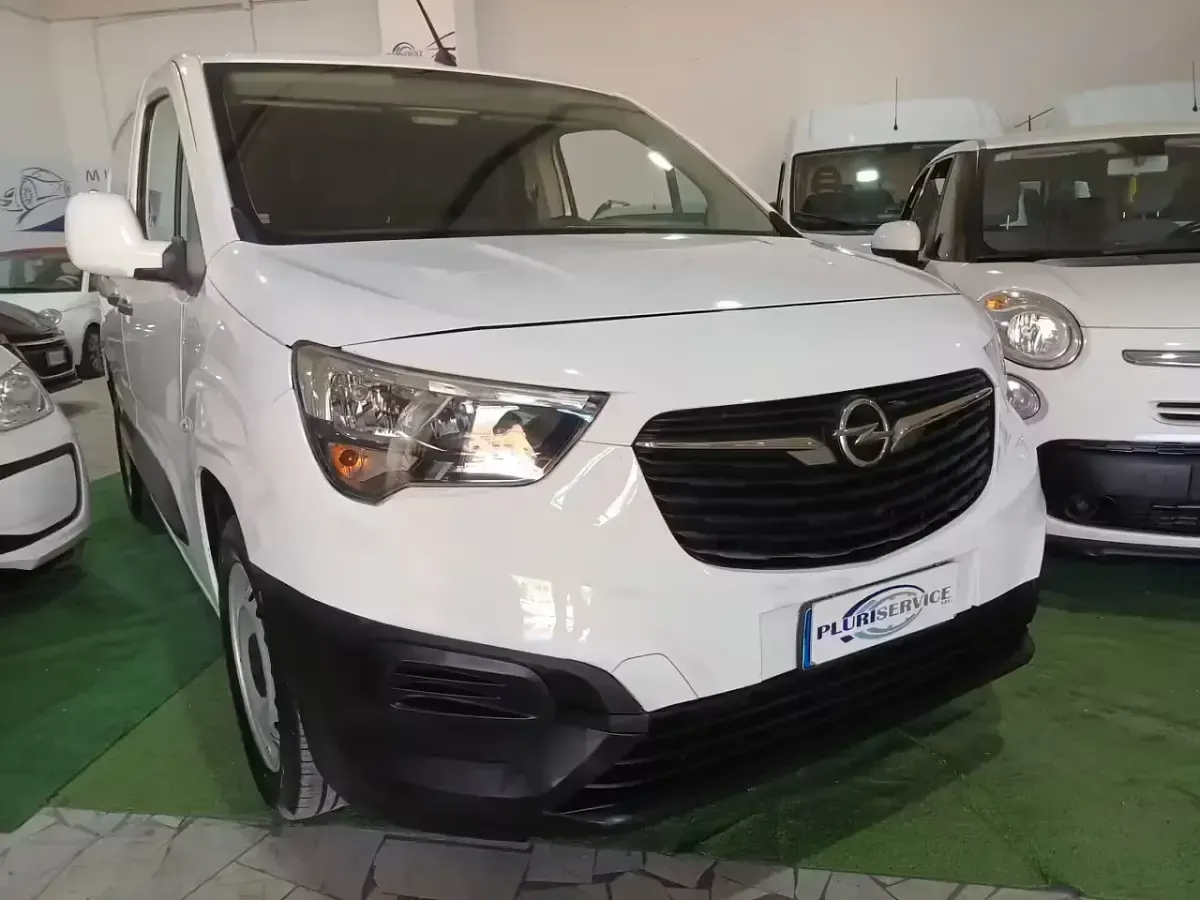 Usata Opel Combo 130 CV (95 kW) 2020 Bianco Monovolume