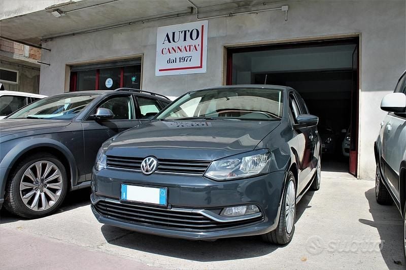 Usata VW Polo 75 CV (55 kW) 2015 Grigio Berlina