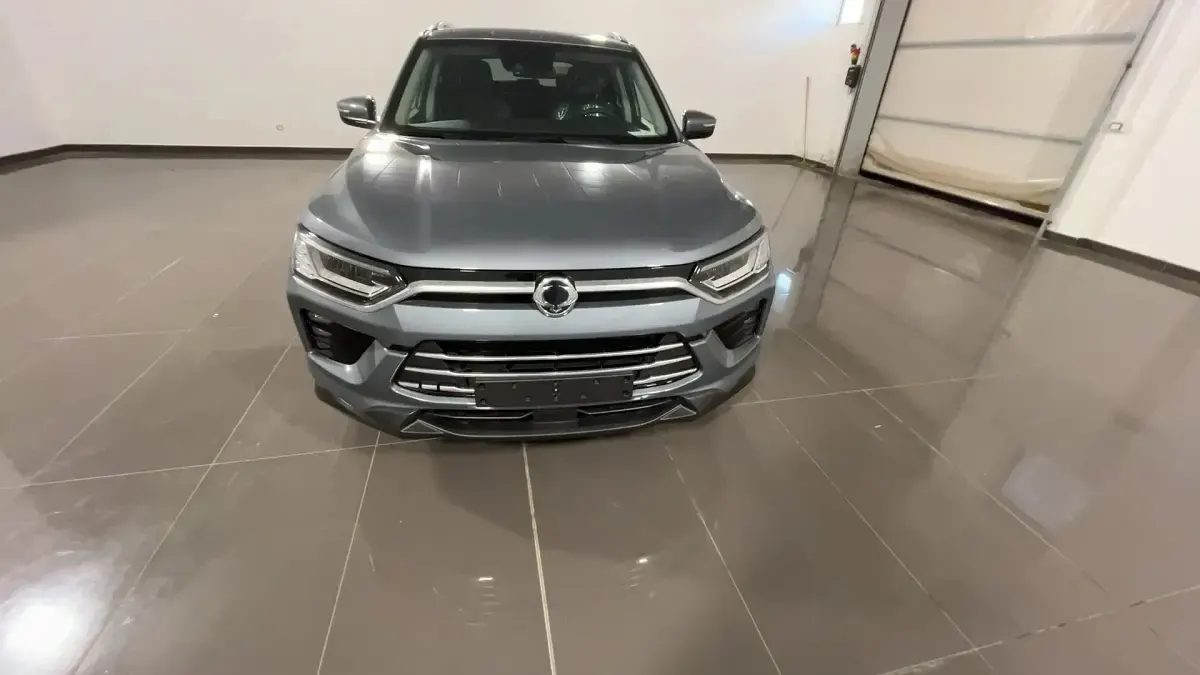 Nuova KGM Korando 163 CV (119 kW) 2025 Platinum gray SUV