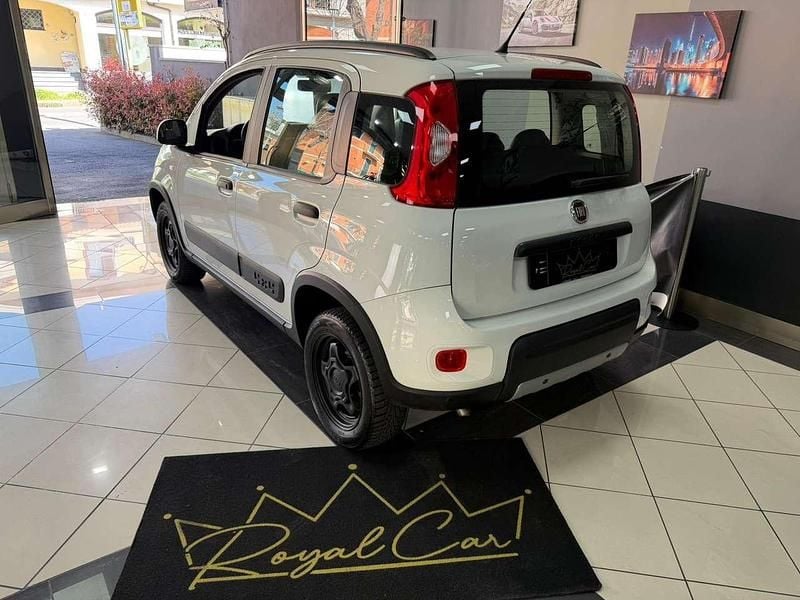 Usata Fiat Panda 4x4 S 84 CV (61 kW) 2019 Bianco Utilitaria