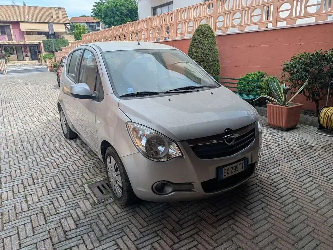 Usata Opel Agila 68 CV (50 kW) 2015 Utilitaria