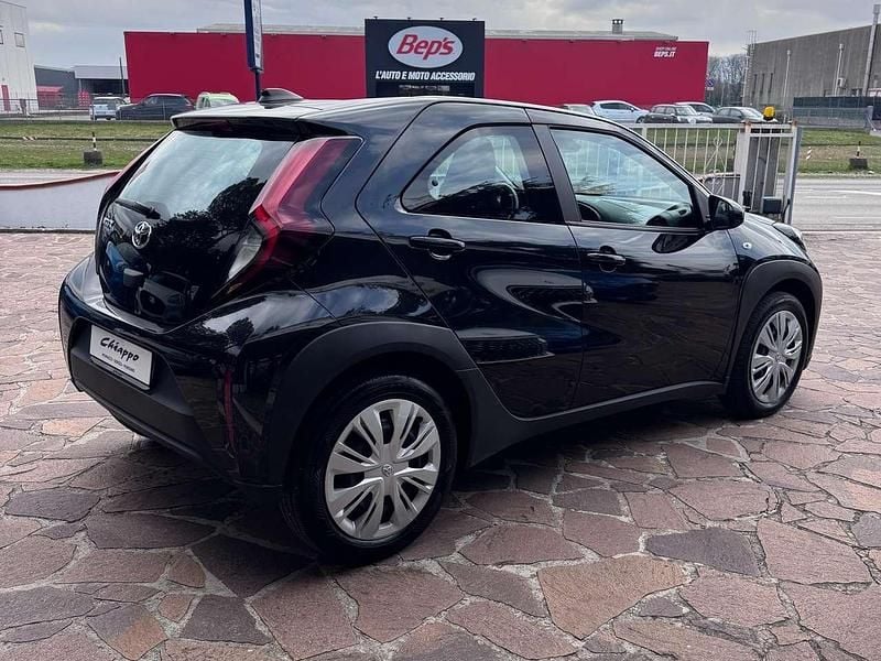Usata Toyota Aygo X Active 72 CV (52 kW) 2022 Nero SUV
