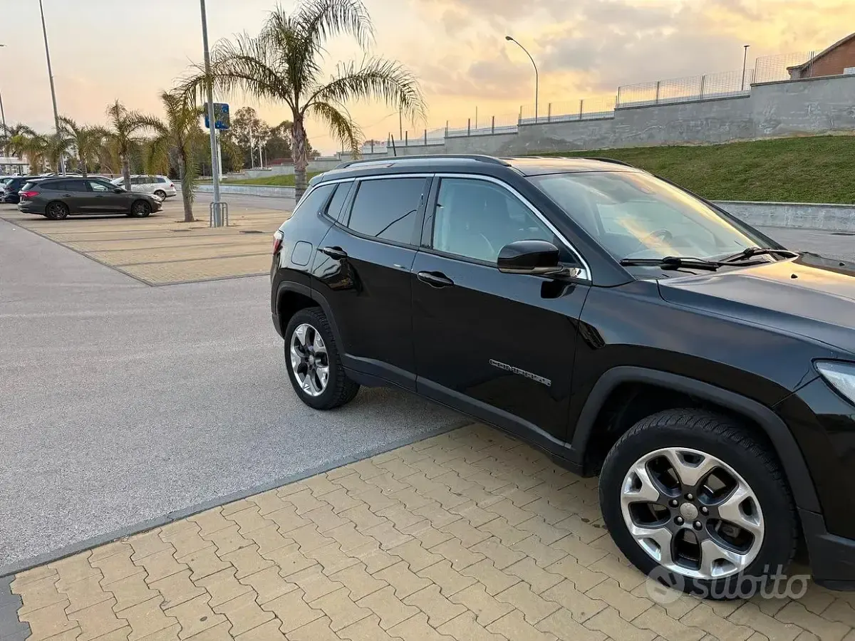 Usata Jeep Compass Limited 140 CV (102 kW) 2020 Nero SUV