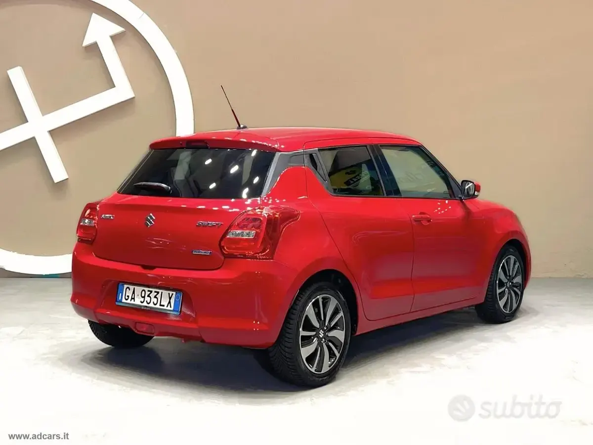 Usata Suzuki Swift 83 CV (61 kW) 2020 Rosso Utilitaria