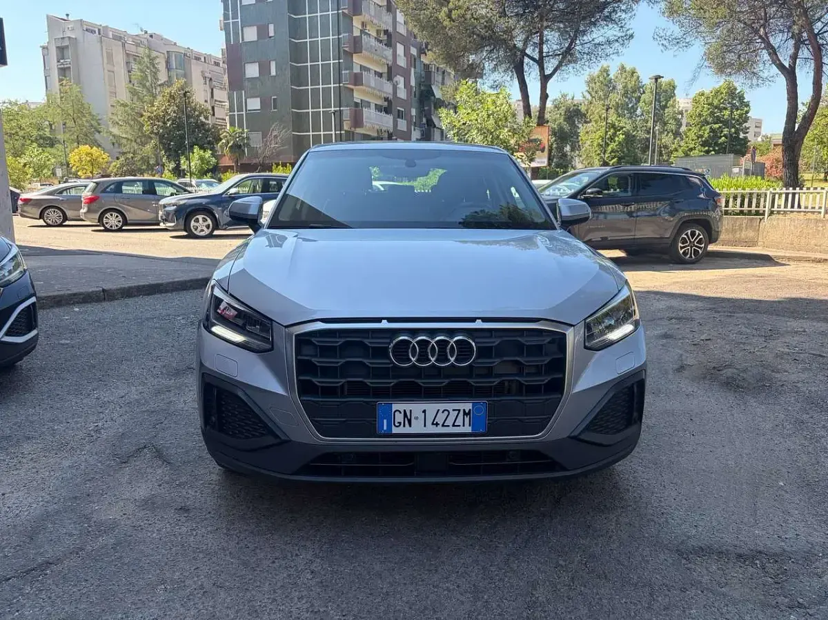 Usata Audi Q2 Admired 116 CV (85 kW) 2023 Argento SUV