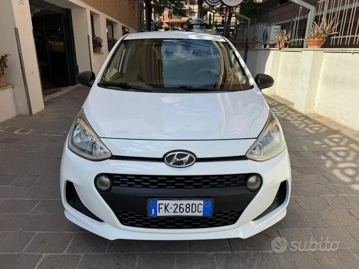Usata Hyundai i10 Classic 65 CV (47 kW) 2018 Bianco Utilitaria