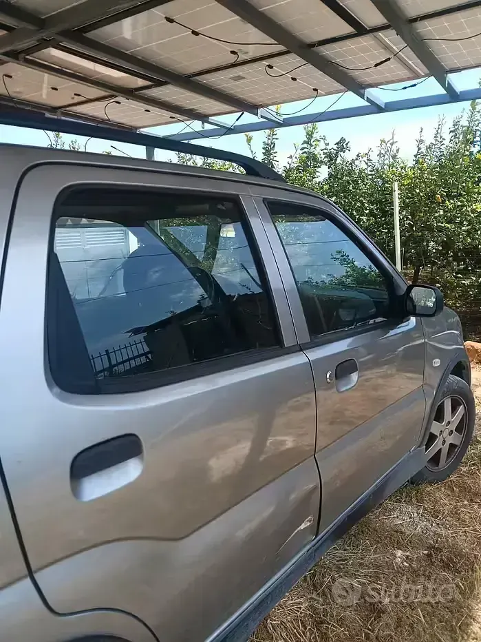 Usata Suzuki Ignis 69 CV (50 kW) 2004 Grigio Utilitaria