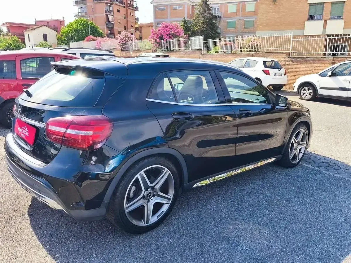 Usata Mercedes GLA200 Premium 136 CV (100 kW) 2018 Nero SUV