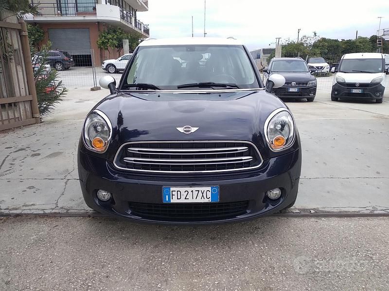 Usata Mini Cooper D Countryman Business 111 CV (81 kW) 2016 Blu SUV
