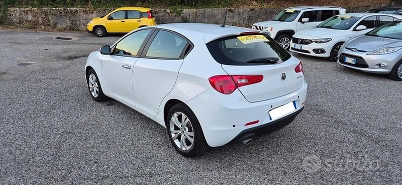 Usata Alfa Romeo Giulietta 120 CV (88 kW) 2017 Bianco Utilitaria