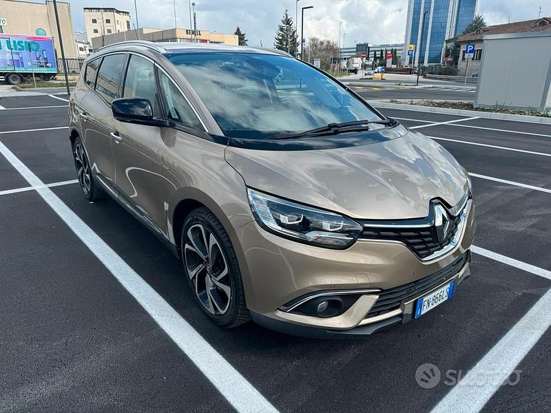 Usata Renault Grand Scénic IV Bose Edition 110 CV (80 kW) 2018 Grigio Monovolume
