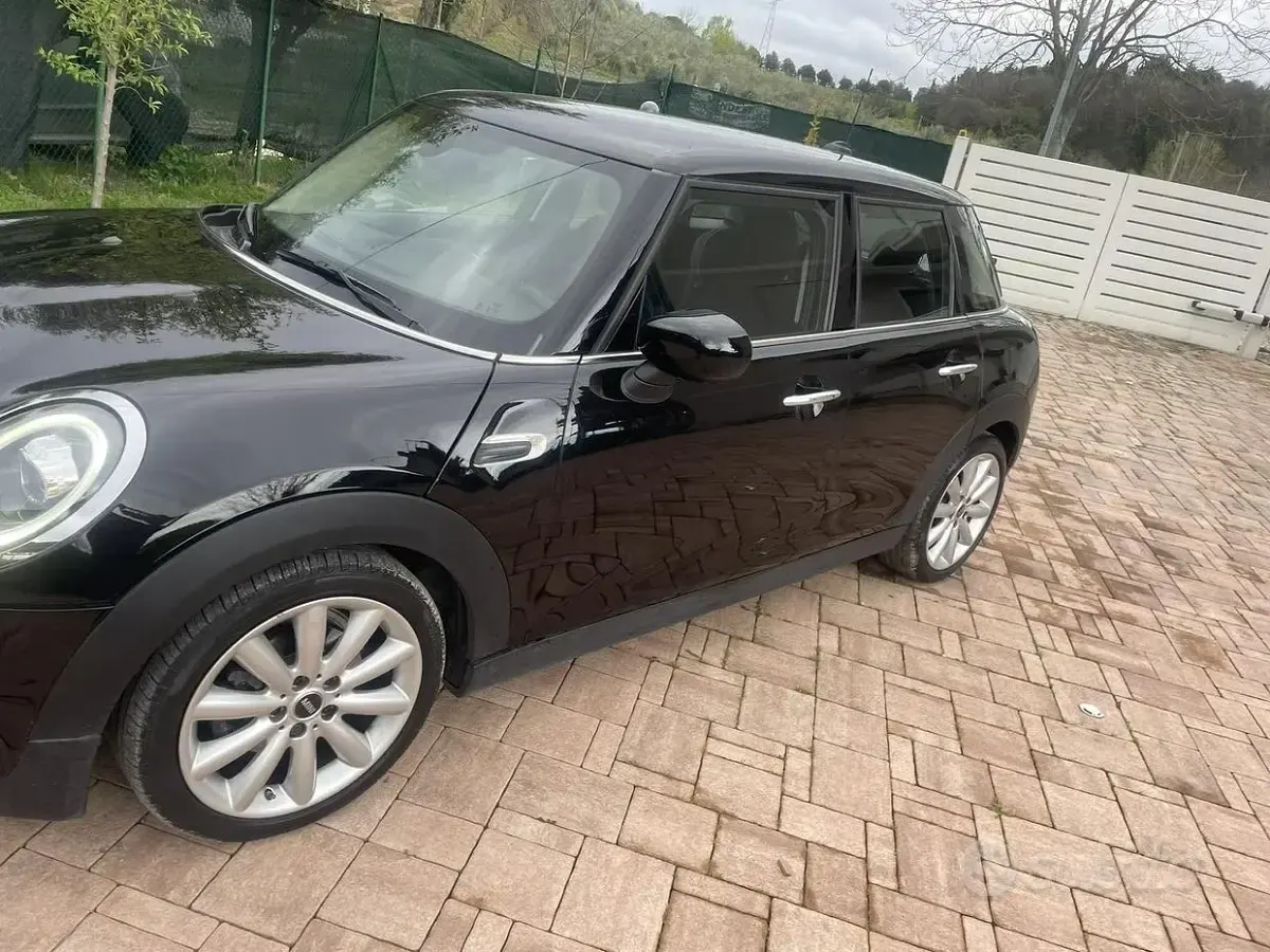 Usata Mini Cooper 136 CV (100 kW) 2020 Nero Utilitaria
