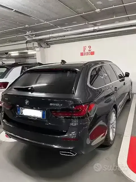 Usata BMW 520 Luxury Line 190 CV (139 kW) 2021 Grigio Station wagon