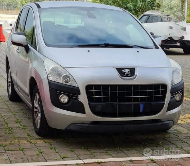 Usata 2013 Peugeot 3008 SUV | 5000 € (Buon prezzo) - Immagine 1/1