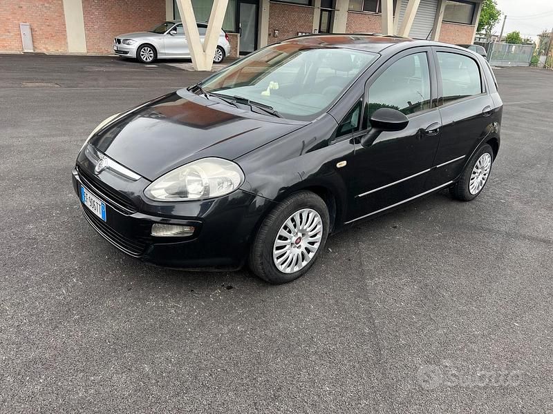 Usata Fiat Punto Active 69 CV (50 kW) 2011 Nero Utilitaria