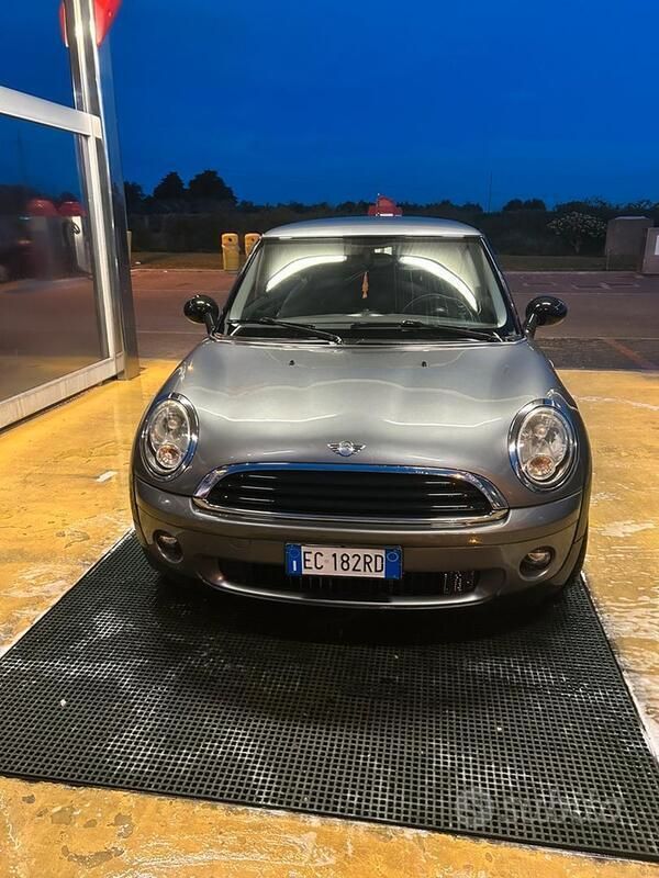 Grigio Usata 2010 Mini Cooper Due volumi | 4900 € - Immagine 1/4
