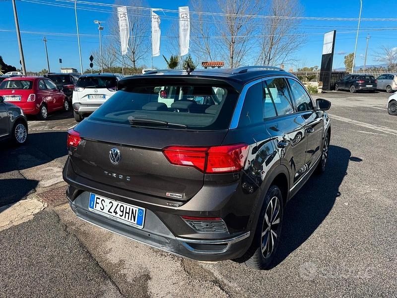 Usata VW T-Roc Style 150 CV (110 kW) 2018 Grigio SUV